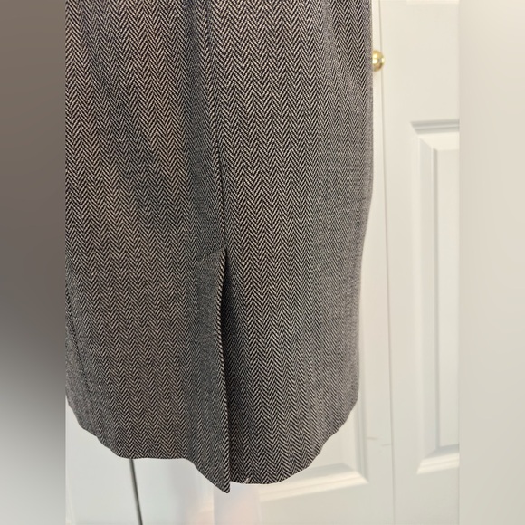 Talbots grey sleeveless shift dress - Picture 5 of 6